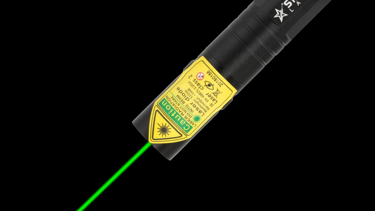 How far can a laser pointer go? Real distances explained